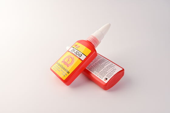 Lem Anaerobik Perekat Threadlocker Kuning Muda Dirancang untuk Memberikan Penguncian Benang yang Aman dan Anti Bocor dalam Rakitan
