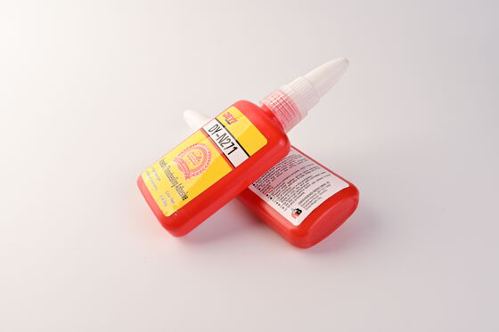 Threadlocker Adhesive Merah High Strength Anaerobic Screw Glue Ideal untuk Industri Mekanis Fastening dan tugas perakitan